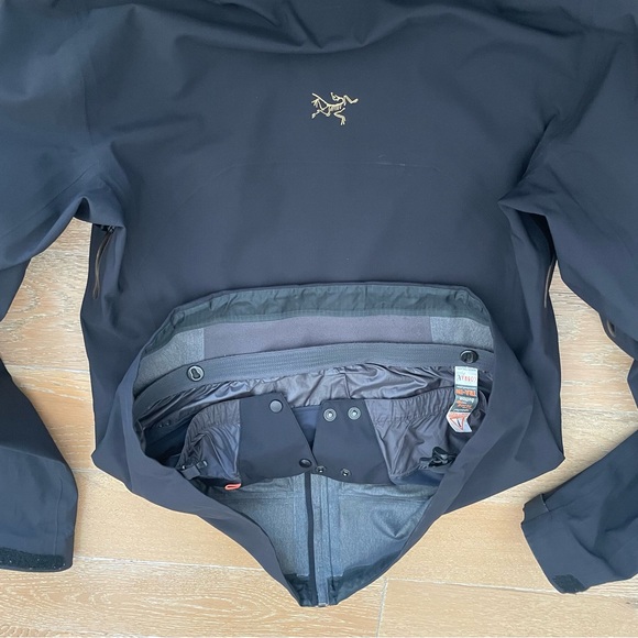 Arc’teryx - Picture 12 of 15